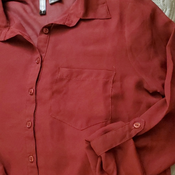 ⭐️ 3/$15 ⭐️ Sheer blouse - Picture 6 of 10